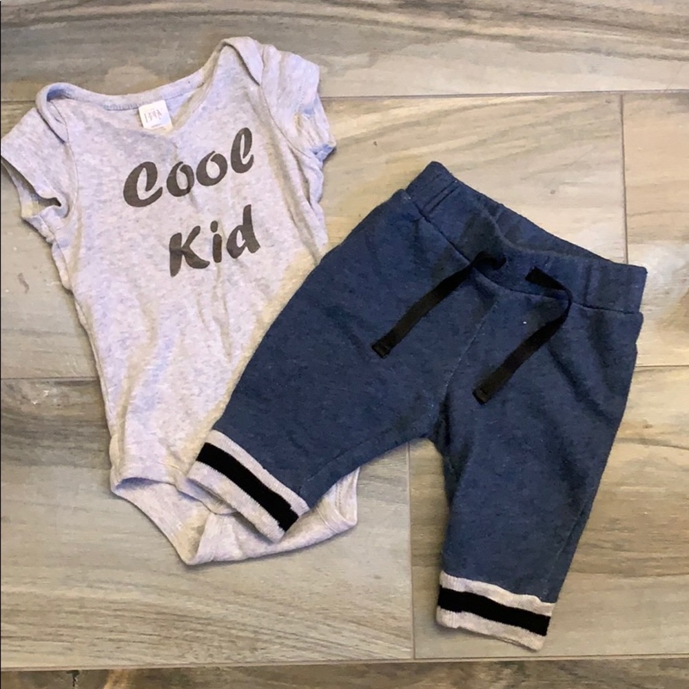 Nordstrom baby onsie and pant set newborn